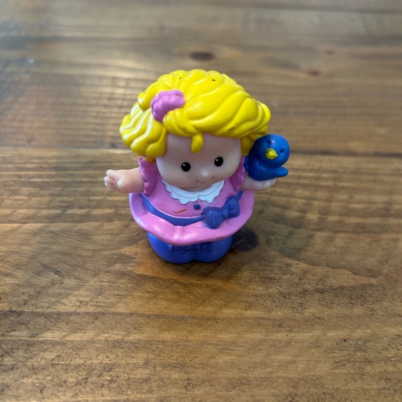 Fisher-Price Other - Fisher price Little People Sarah Lynn as is. 2002 Tippity Top Egg replacement